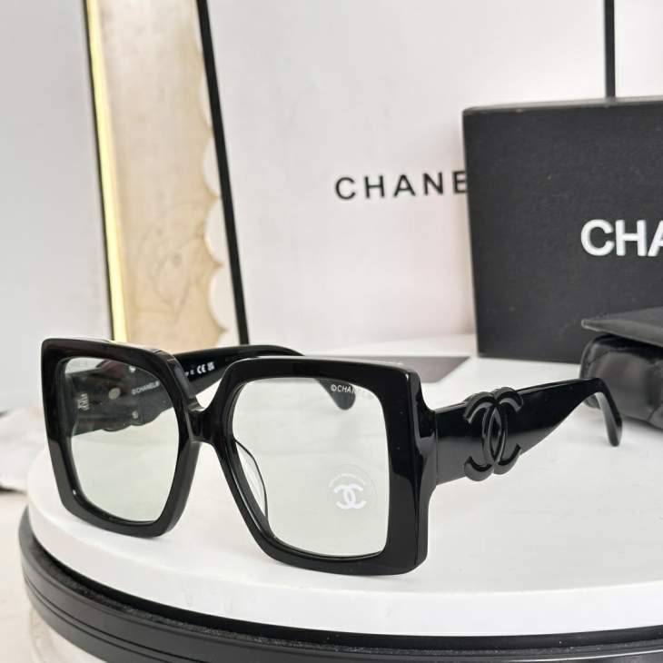 Picture of Chanel Sunglasses _SKUfw76721399fw